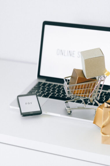Monitoring procesu zakupowego w e-commerce: jak wykrywać błędy, zanim zrobią to klienci