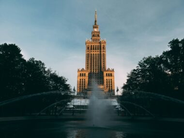 AI skróci pracę urzędnika pięciokrotnie — system ExtrAct w polskim samorządzie