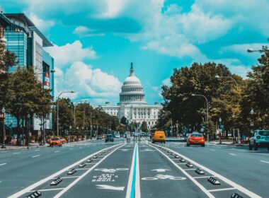 OpenAI oddaje 5% udzialow panstwu — nowy model relacji Big Tech z rzadem USA